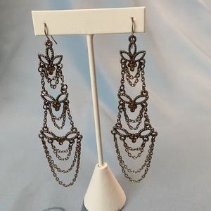 Chandelier earrings